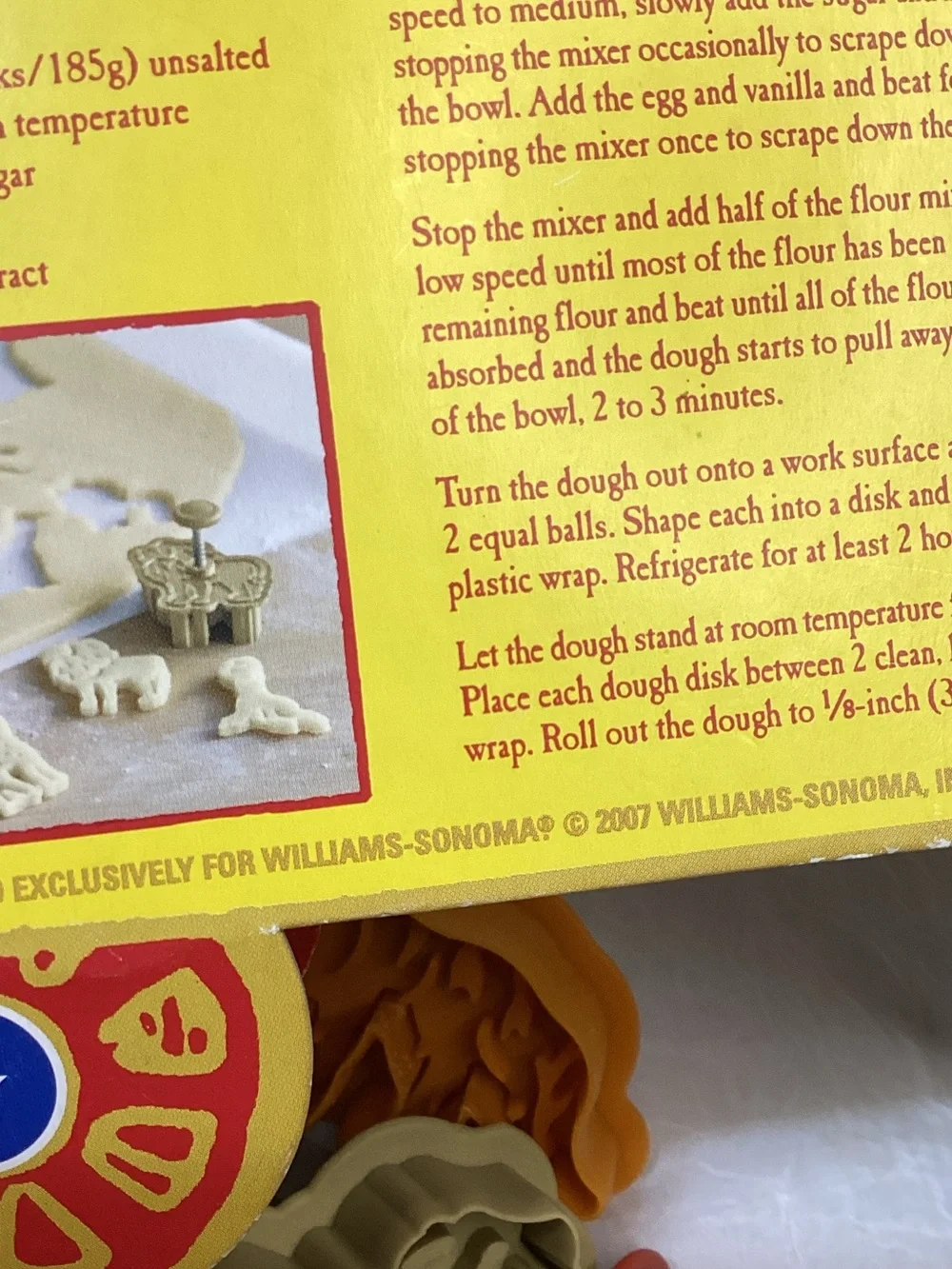 William Sonoma Circus Cookie Cutters Set of 5 Giraffe Lion Seal Elephant Tiger